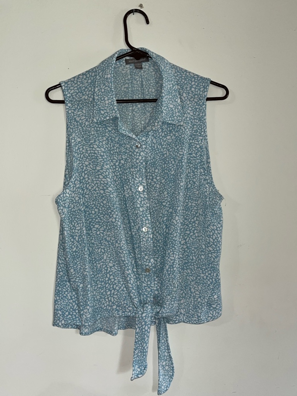 Peace & Pearls sleeveless collared button-down shirt tie-front detail size XL